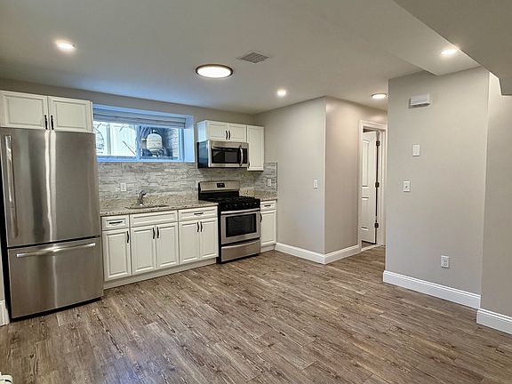 4th image of 54 Buffington Ave #1