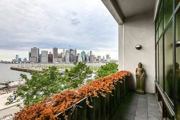 Sold by Avenue Sotheby's International Realty | media 6