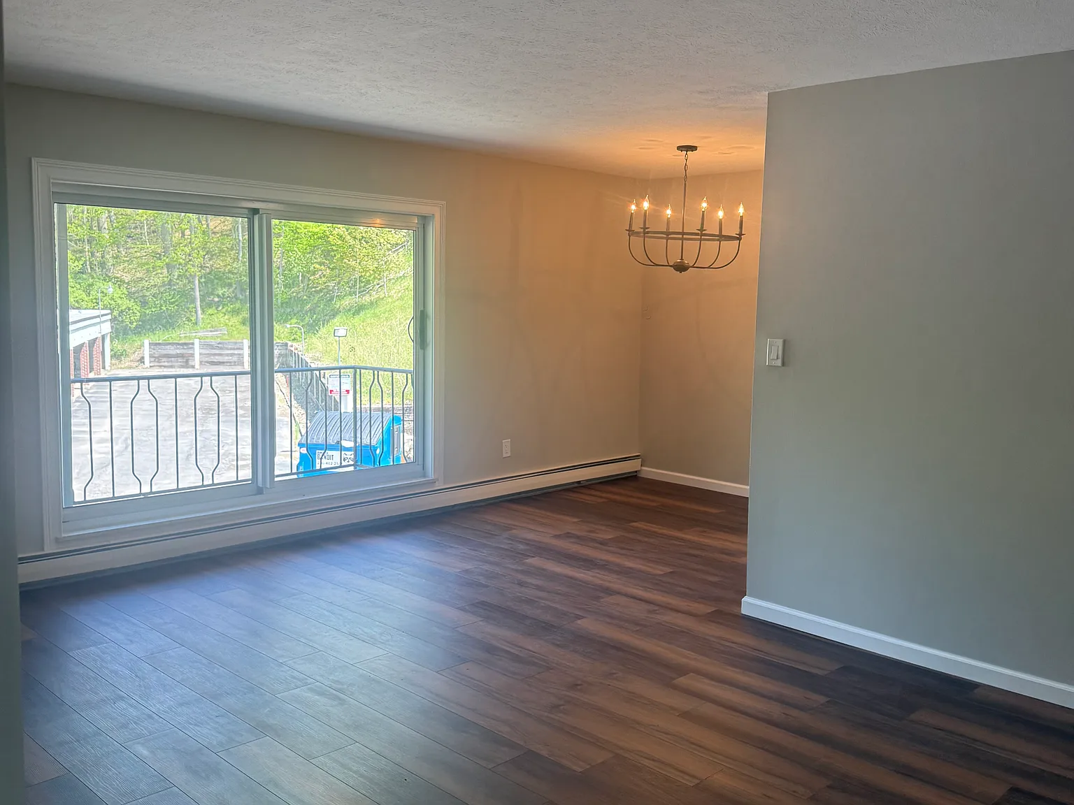 3 bed, 1043 sqft, $2,500 — Photo 4