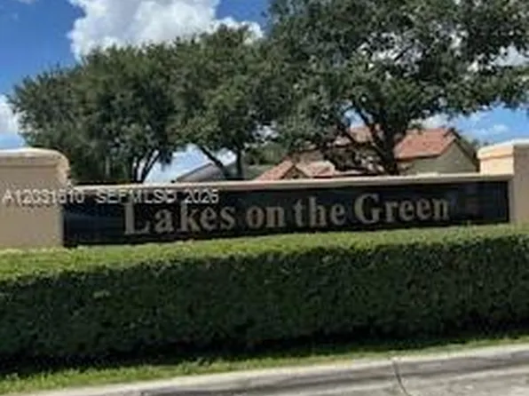 9136 NW 192nd Ter, Hialeah, FL 33018