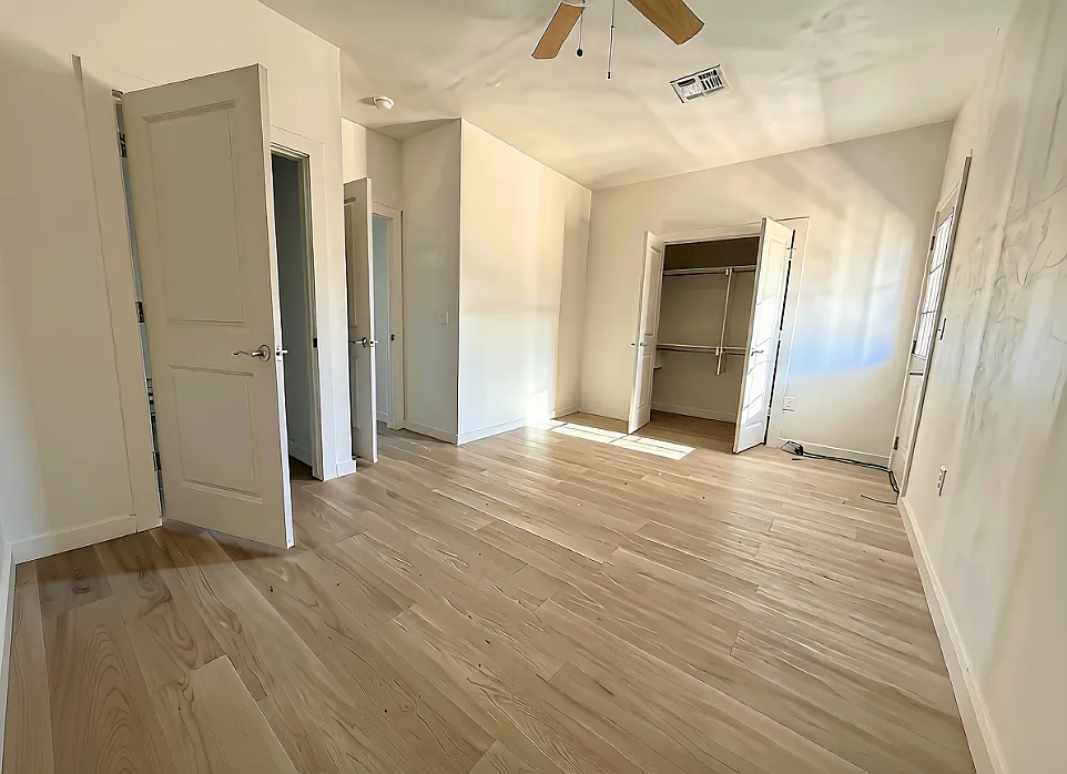 3 bed, 1150 sqft, $1,295 — Photo 3
