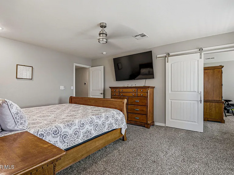 672 La Entrada Cir — Photo 22