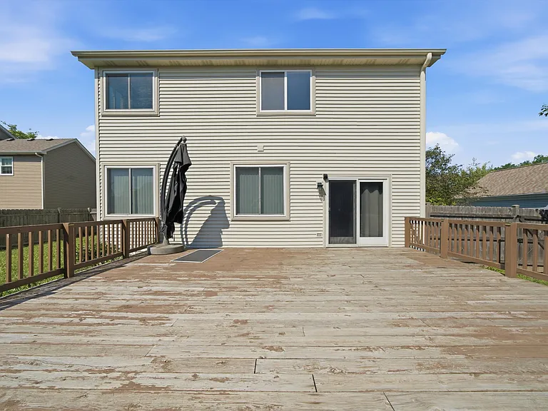 1912 Redwood Ln — Photo 23