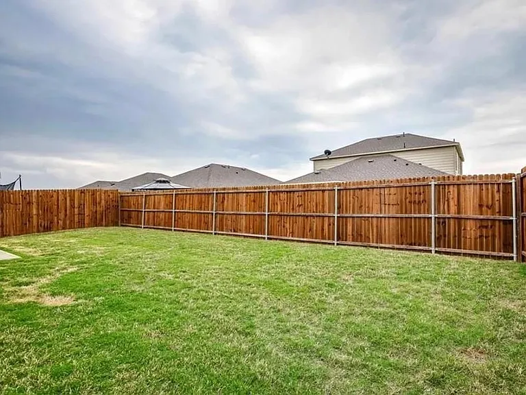 1612 Megan Creek Dr — Photo 5
