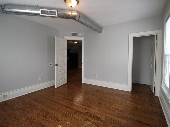 5th image of 735 Baldwin St SE #2