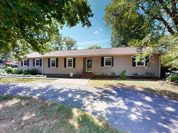 223 Circle Dr, Mayfield, KY 42066