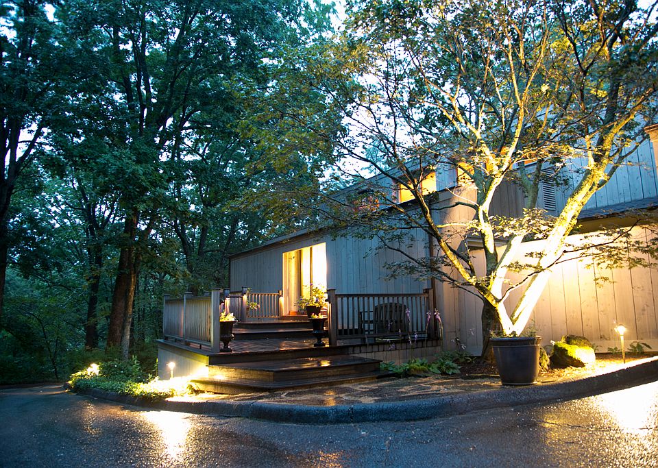 1st image of 200 Holly Dr