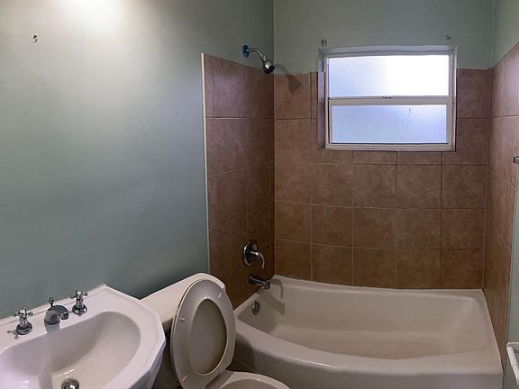 4th image of 5262 Texas Ave #5262