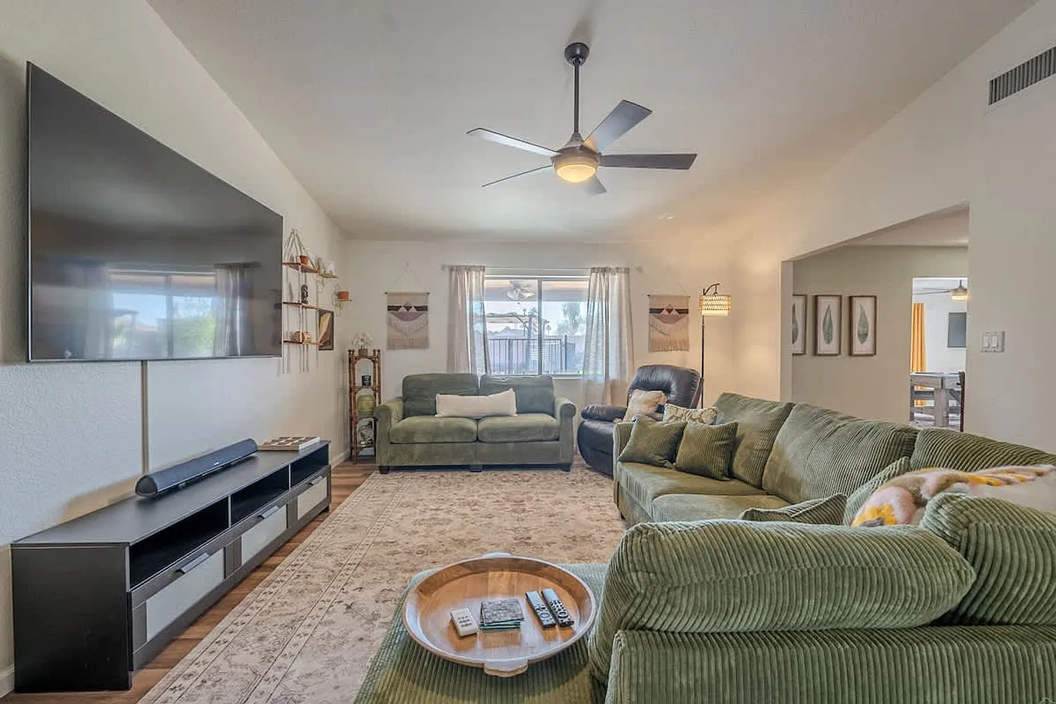 4 bed, 2.0 bath, $4,869 — Photo 1