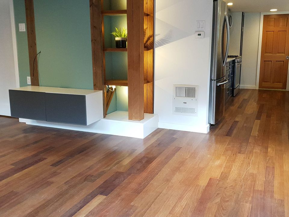 view from entryway to living/dining/kitchen