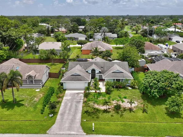 502 SE Guava Ter, Port Saint Lucie, FL 34983