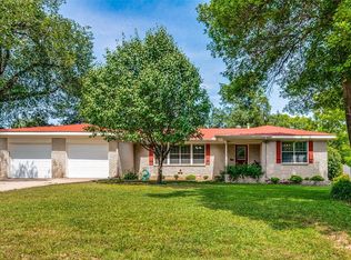 200 Fanning Dr, Hurst, TX 76053