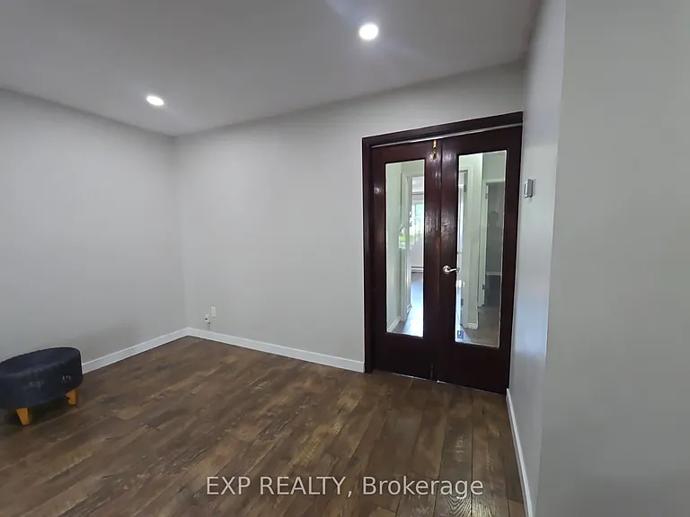 87 Wellington St E #MAIN LEVEL — Photo 12