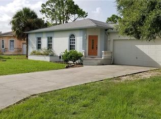 703 Connecticut Ln, Lehigh Acres, FL 33936