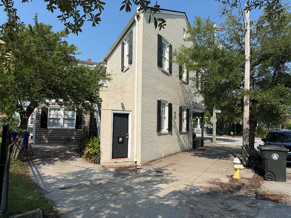 159 Alexander St #B
