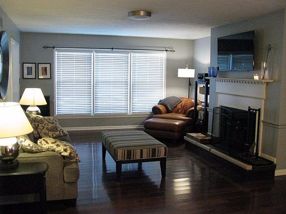 2nd image of 3892 Hidden Springs Dr