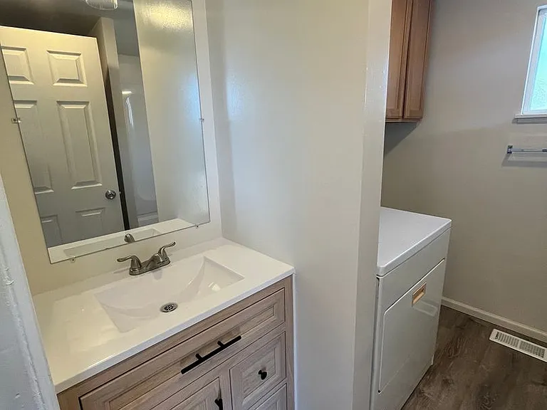 215 Cheyenne St — Photo 8