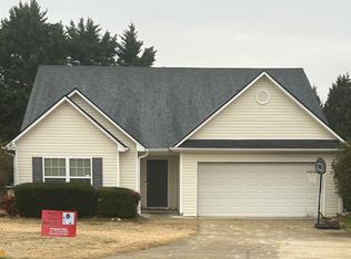 70 Manor Ct, Commerce, GA 30529