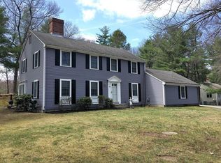 16 Edgemere Rd, Lynnfield, MA 01940