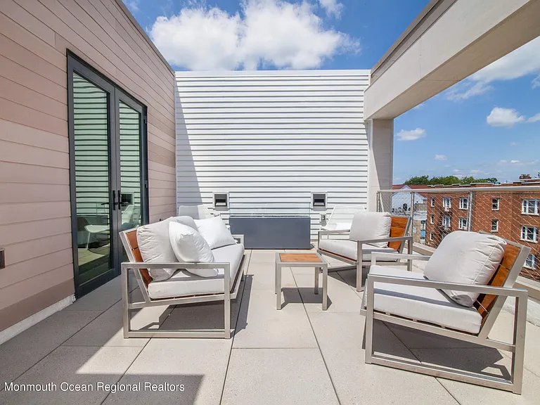 601 Heck St #307 — Photo 14