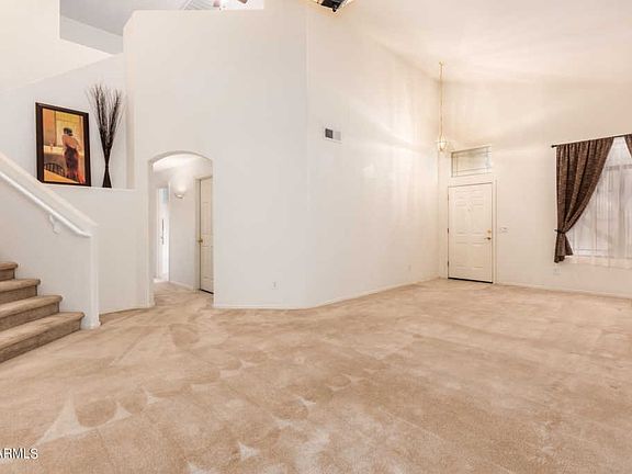 4th image of 36787 W Leonessa Ave