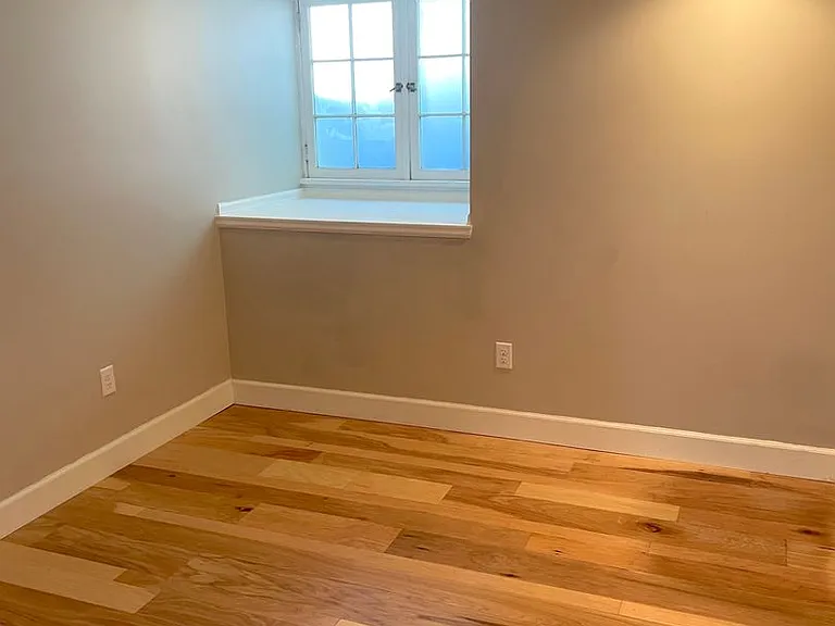 2411 W Woodlawn Ave — Photo 20