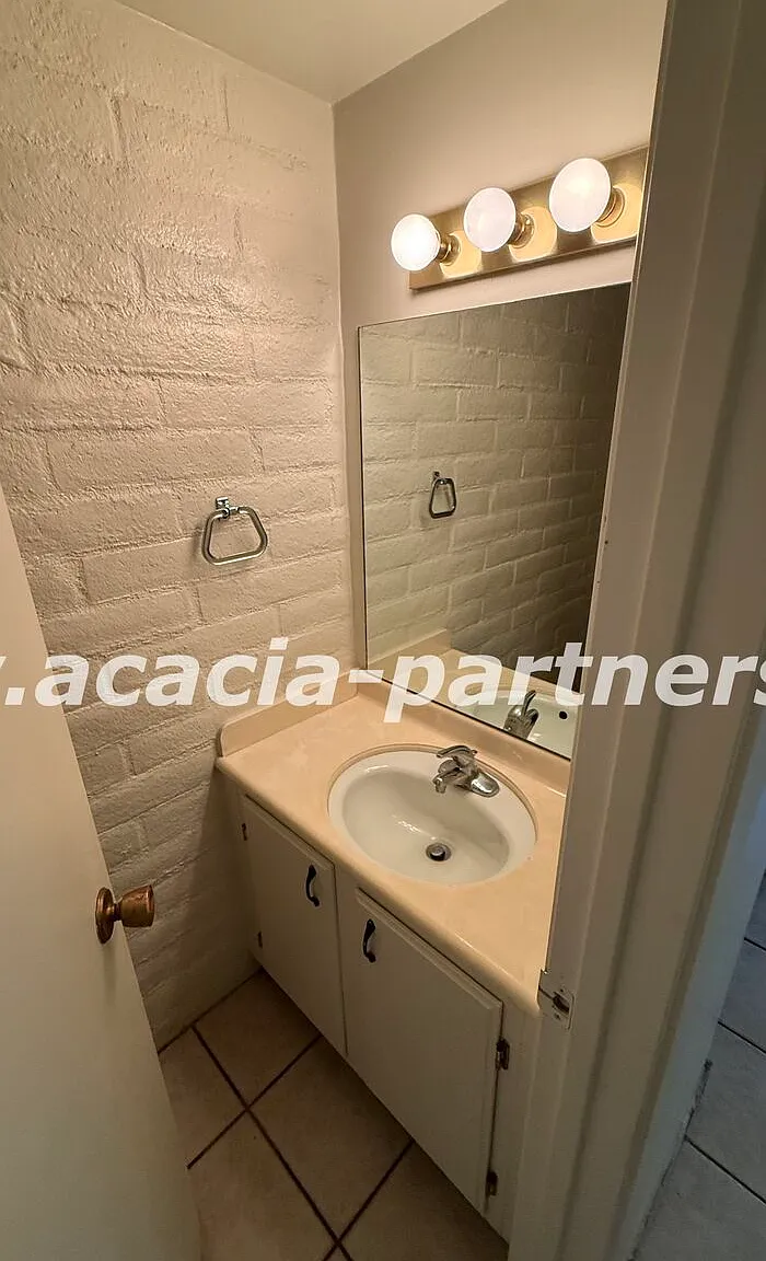 2875 N Tucson Blvd — Photo 3
