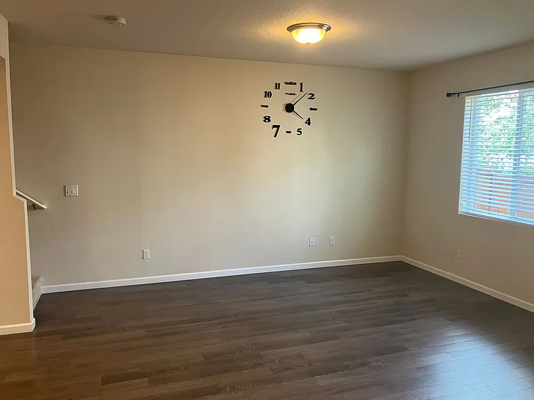 5714 Joynak St S — Photo 8