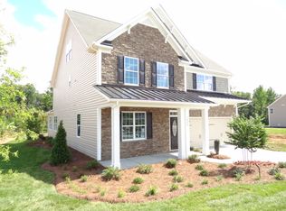 7015 Garamond Wood Dr, Charlotte, NC 28278