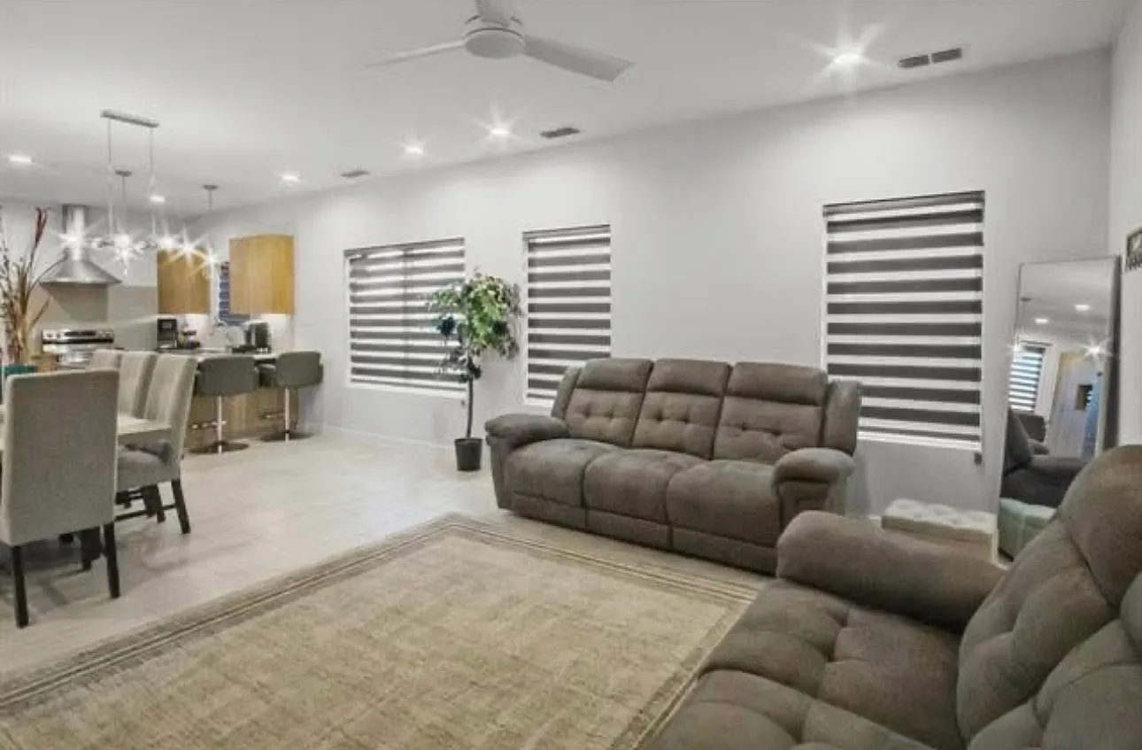 4 bed, 2.5 bath, 1809 sqft, $2,700 — Photo 3