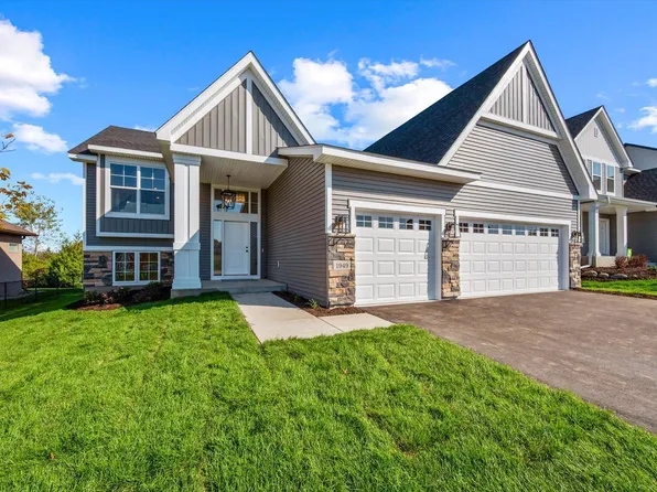 1952 Lusitano St, Shakopee, MN 55379