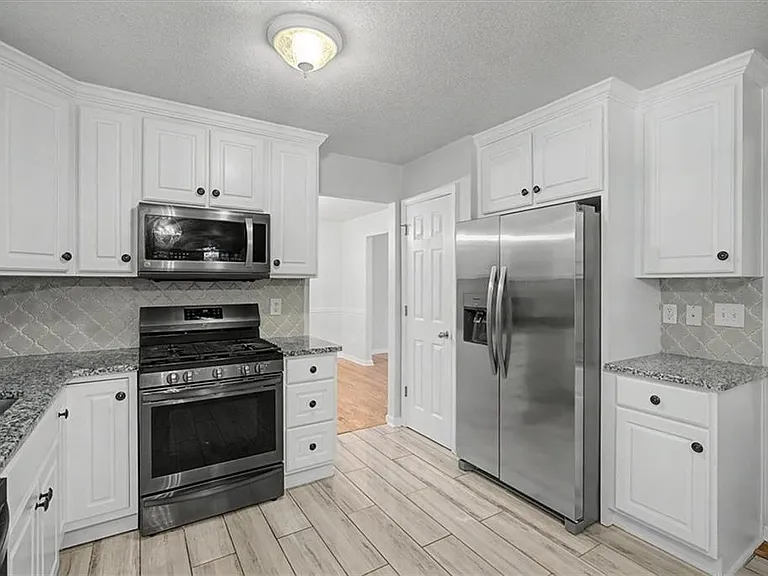1025 Balsam Wood Trl — Photo 18
