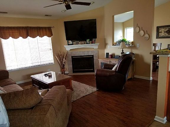2nd image of 245 Nicole Dr Unit E