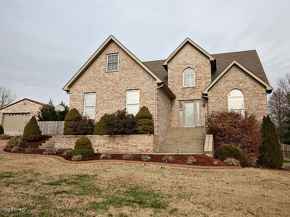 2nd image of 546 Zinnia Way