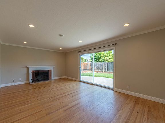 4th image of 1308 Ashcroft Ln