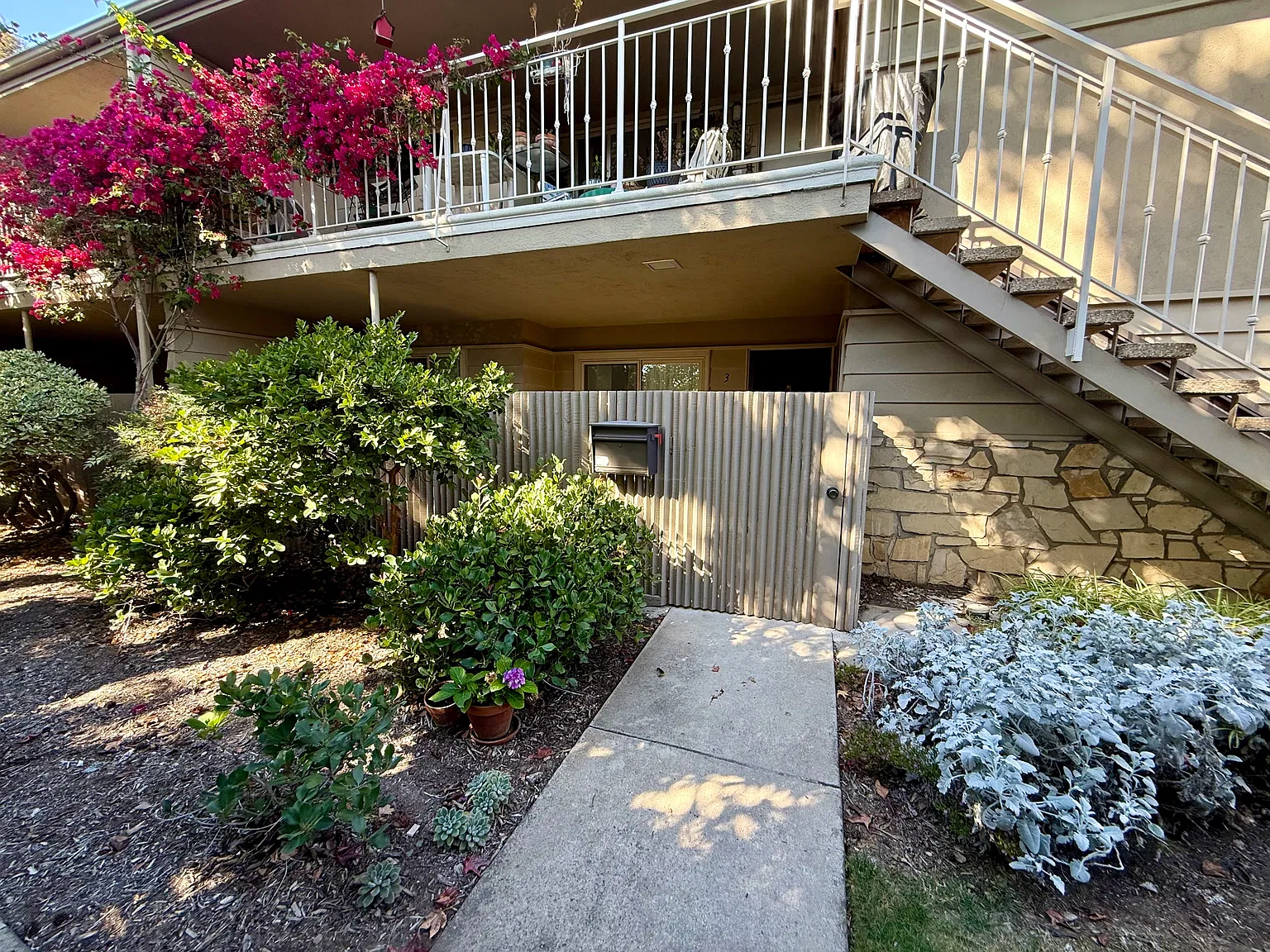 Encina Rd, Goleta — Photo 2