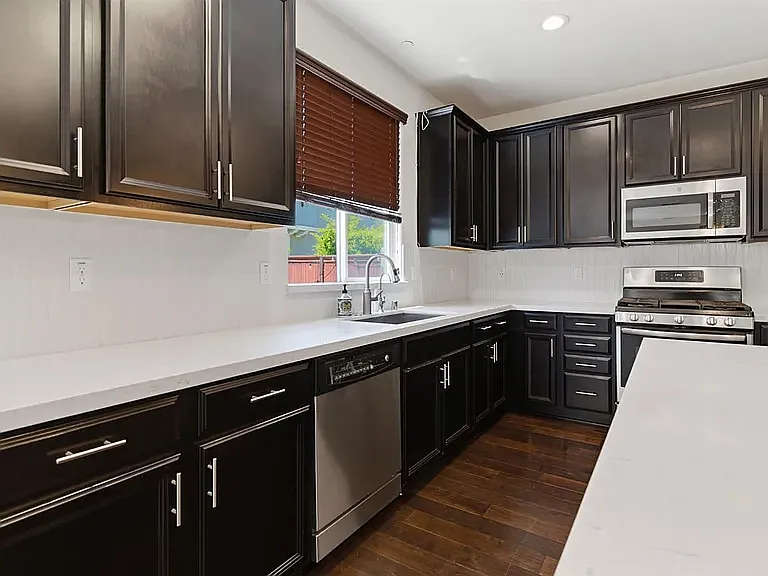520 E Albertina Ave — Photo 21