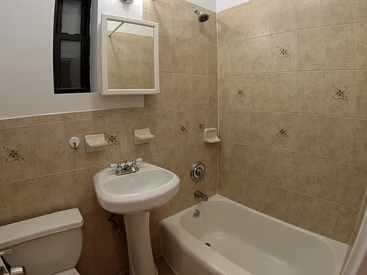 Rented by Urban Real Estate Inc | media 26