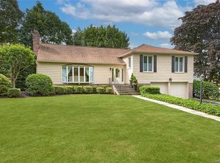 3 Essex Way, Purchase, NY 10577