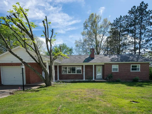 609 Ridge Ave, Aurora, IN 47001