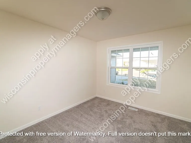 118 Cedar Ave — Photo 5