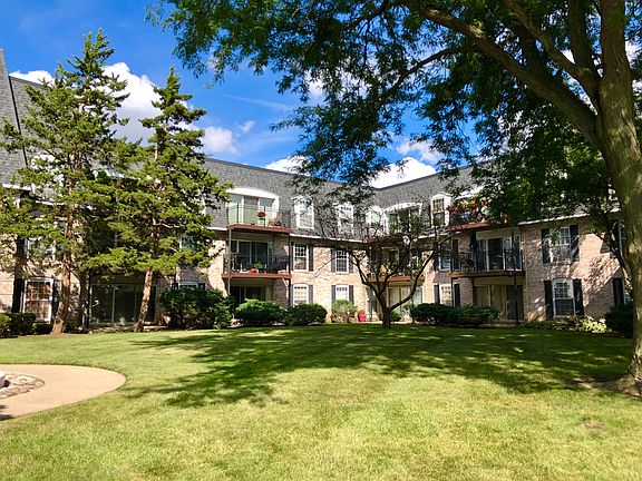 2nd image of 5200 Carriageway Dr APT 304