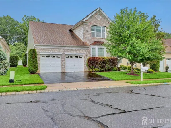 56 Kings Mill Rd, Monroe Township, NJ 08831