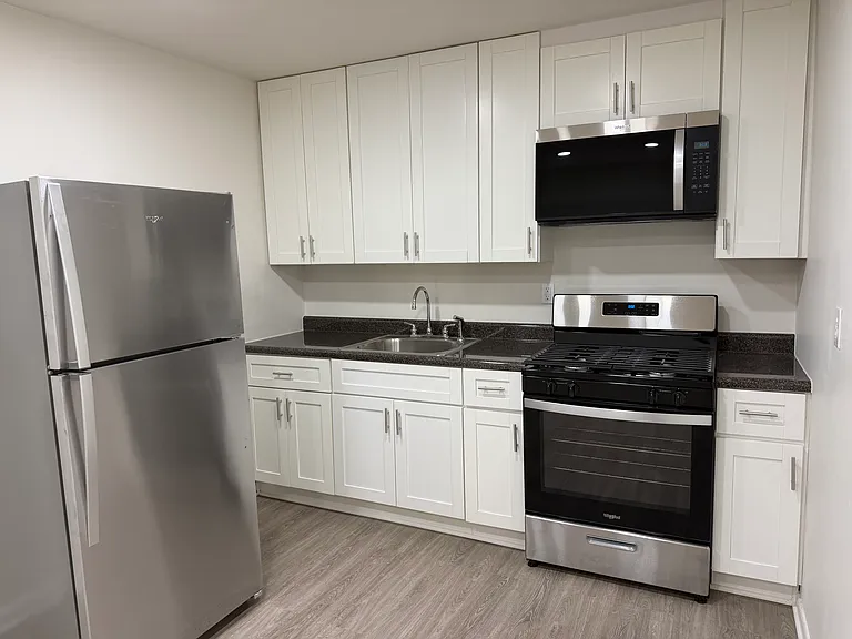 423 Avenue C #203 — Photo 11
