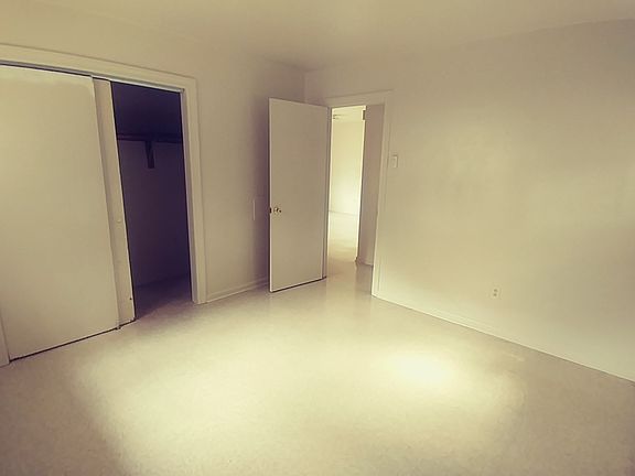 5th image of 2503 Wyoming Ave #B