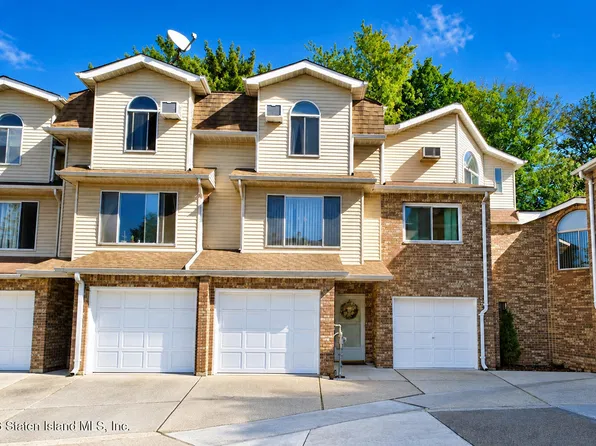 40 Zachary Ct, Staten Island, NY 10310