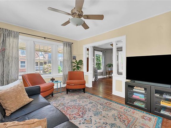 4th image of 212 Lowden St