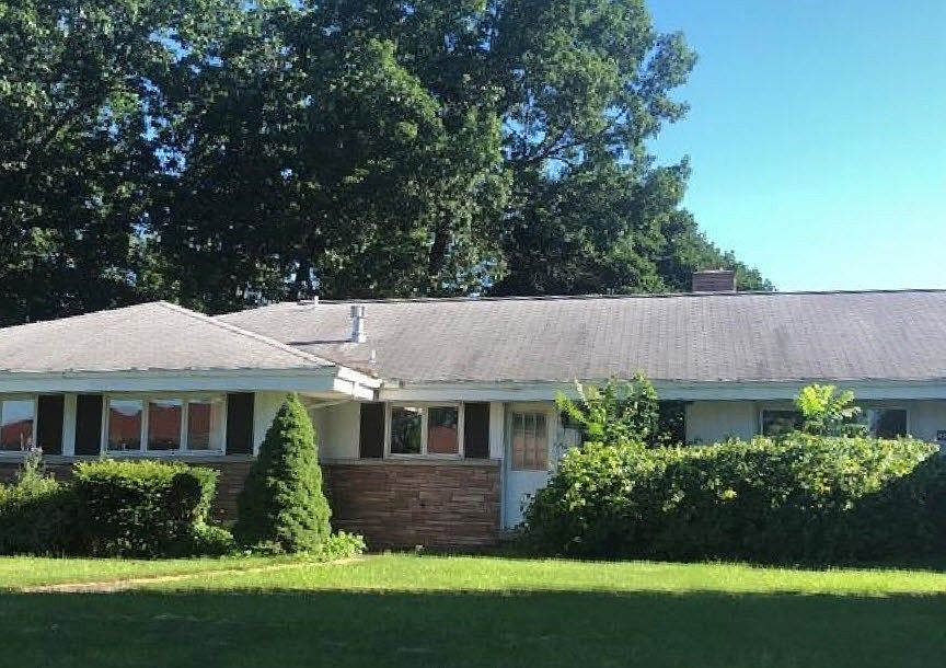 213 McLaughlin Dr, New Kensington, PA 15068 Zillow