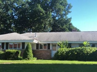 213 McLaughlin Dr, New Kensington, PA 15068