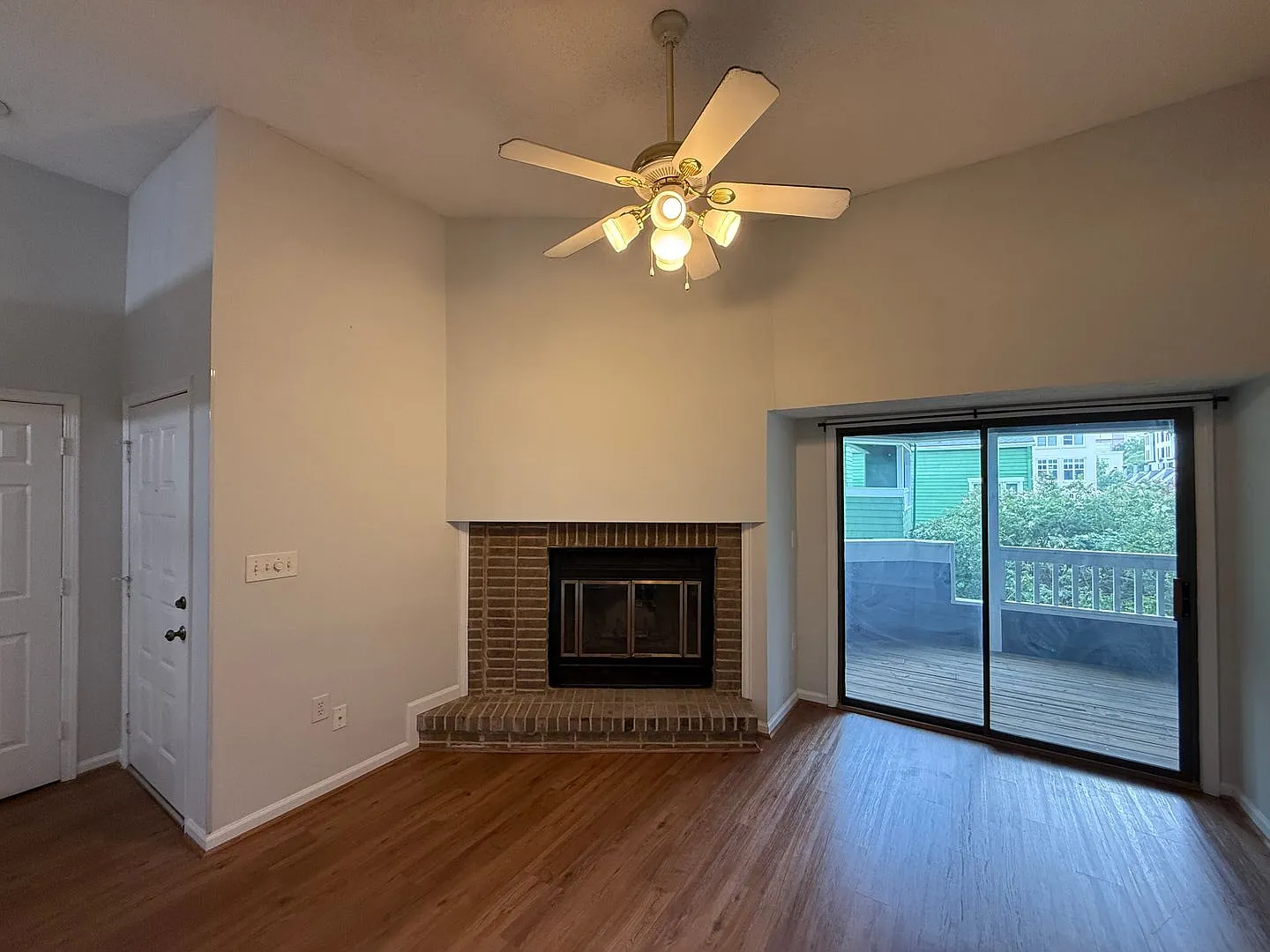415 West 8th Street Unit K — Photo 2